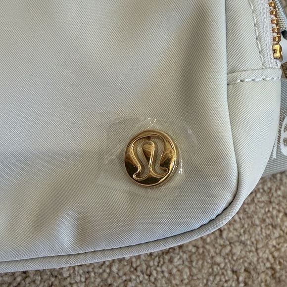 lululemon athletica Gray Belt Bag with Gold - Picture 5 of 5